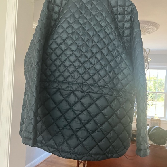 Athleta whisper featherless puffer jacket. Cypress. Xl - Picture 4 of 5